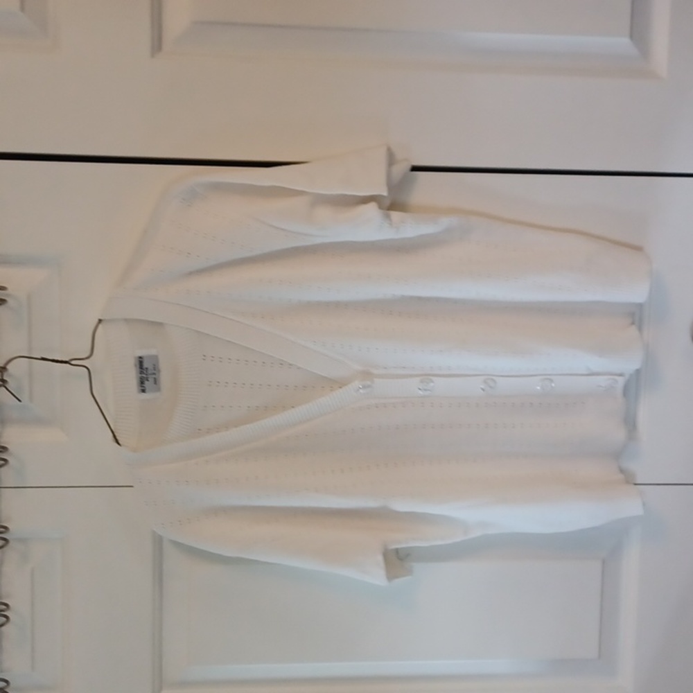 ALaredo Dunner large layered top